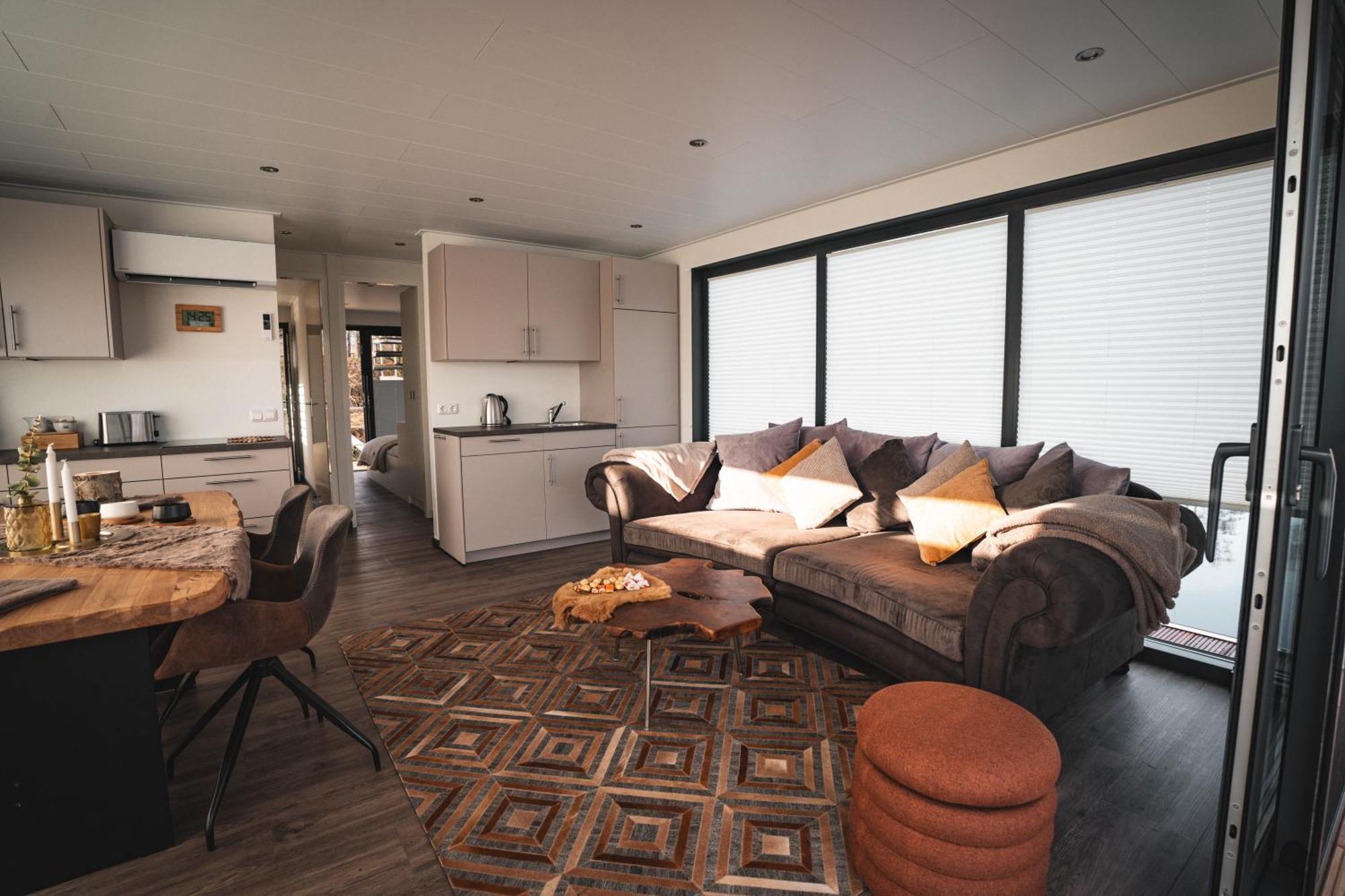 Floatinghouses Weserbergland Holiday home Hoexter