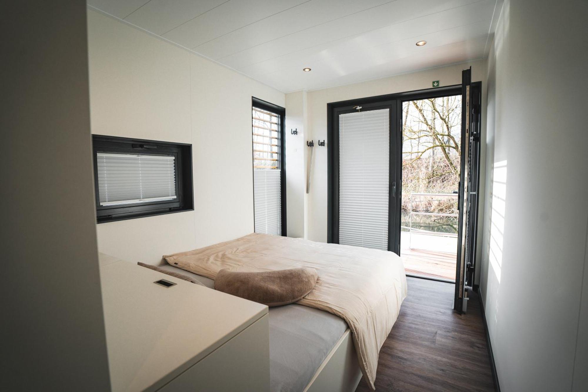 Floatinghouses Weserbergland Ferienhaus